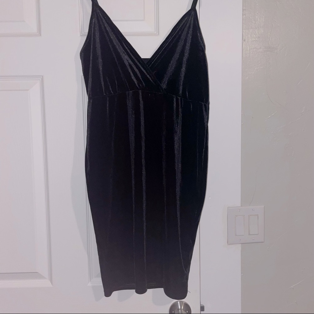 Black Velvet Bodycon Dress